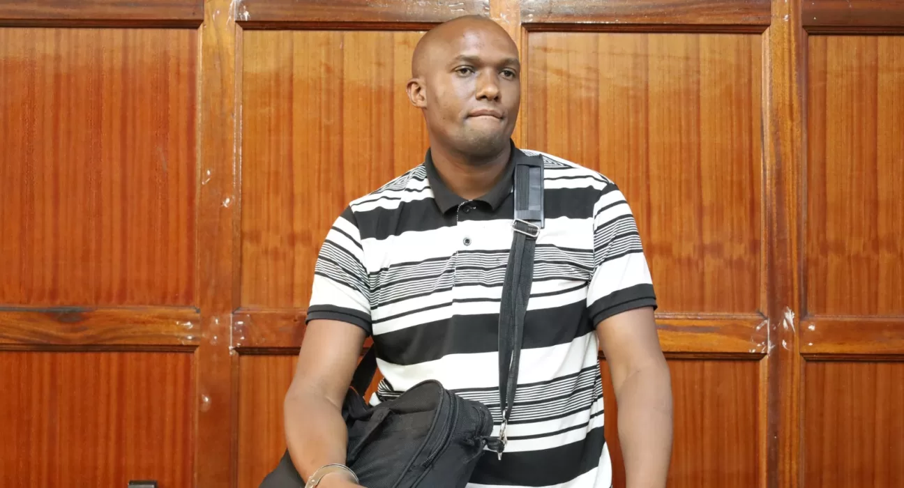 Chef at Hennessis Hotel Reportedly Asks Officer for Gun to End His Life Amid Threat Allegations