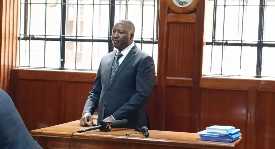 𝘍𝘰𝘳𝘮𝘦𝘳 𝘒𝘢𝘮𝘶𝘬𝘶𝘯𝘫𝘪 𝘖𝘊𝘚 𝘊𝘩𝘪𝘦𝘧 𝘐𝘯𝘴𝘱𝘦𝘤𝘵𝘰𝘳 𝘙𝘰𝘣𝘦𝘳𝘵 𝘔𝘶𝘨𝘰