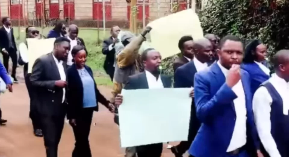 Advocates staging a protest at Maua Law Courts