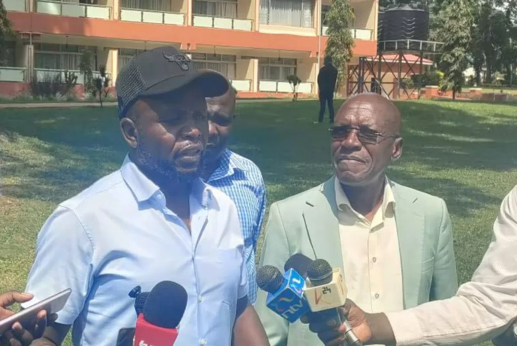 Photo of Trans Nzoia Governor George Natembeya and Kakamega Senator Bonny Khalwale