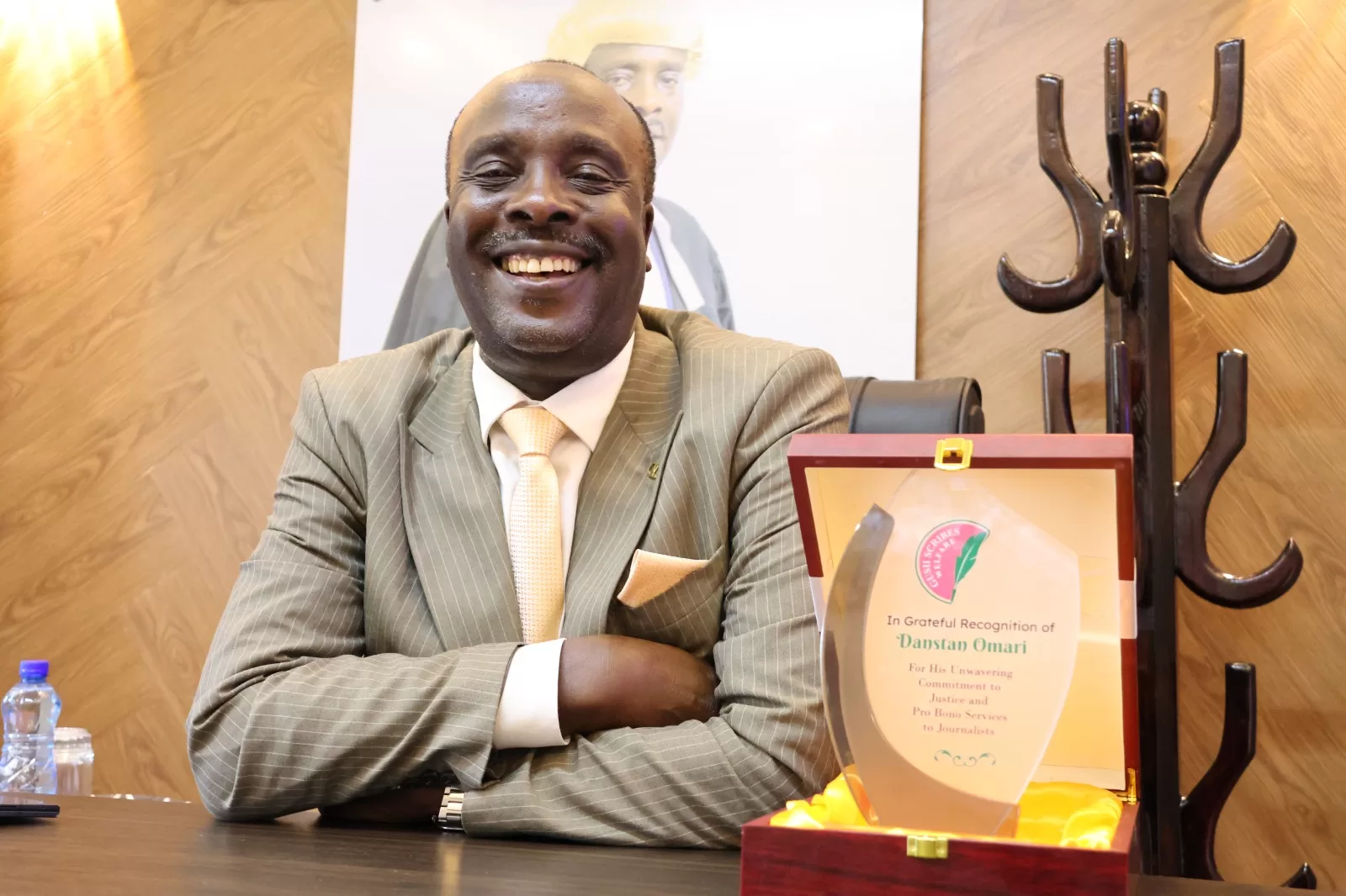 𝘗𝘩𝘰𝘵𝘰 𝘰𝘧 𝘓𝘢𝘸𝘺𝘦𝘳 𝘋𝘢𝘯𝘴𝘵𝘢𝘯 𝘖𝘮𝘢𝘳𝘪